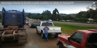 Motoristas voltando de Brasília e sendo recebidos na cidade de Pitanga/PR