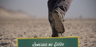 Atenção redobrada: Romeiros na Rodovia Dutra Romeiros na Rodovia Dutra.
