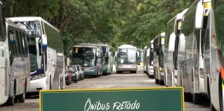 Dia a dia da turma do ônibus fretado Dia a dia da turma do ônibus fretado