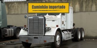 Caminhão importado no porto de Paranaguá Freightliner 1985