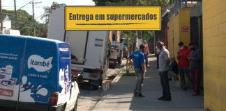 Longa espera para descarregar em supermercados Longa espera para descarregar em supermercados