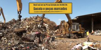 Sucata e marcação das peças do caminhão Sucata e marcação das peças do caminhão