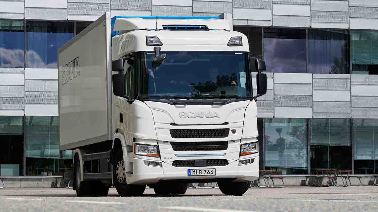 Primeira Linha De Caminh Es El Tricos Scania Lan Ada Na Europa Truc O Comunica O Em Transporte