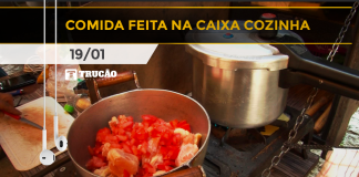 Comida feita na caixa cozinha