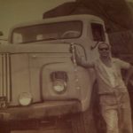 Foto enviada por Raquel Del Canto P. Wesenauer de São Paulo/SP: “Meu pai, Benjamin Del Canto Carbajo que veio da Espanha 1959 e se instalou em São Paulo. Teve um caminhão tanque e depois 3 Scanias, chegou a ter uma transportadora, mas em 1968 abriu uma indústria de pergos.”