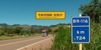 Sobrecarregando as molas e desviando de trecho da Rio-Bahia Sobrecarregando as molas e desviando de trecho da Rio-Bahia