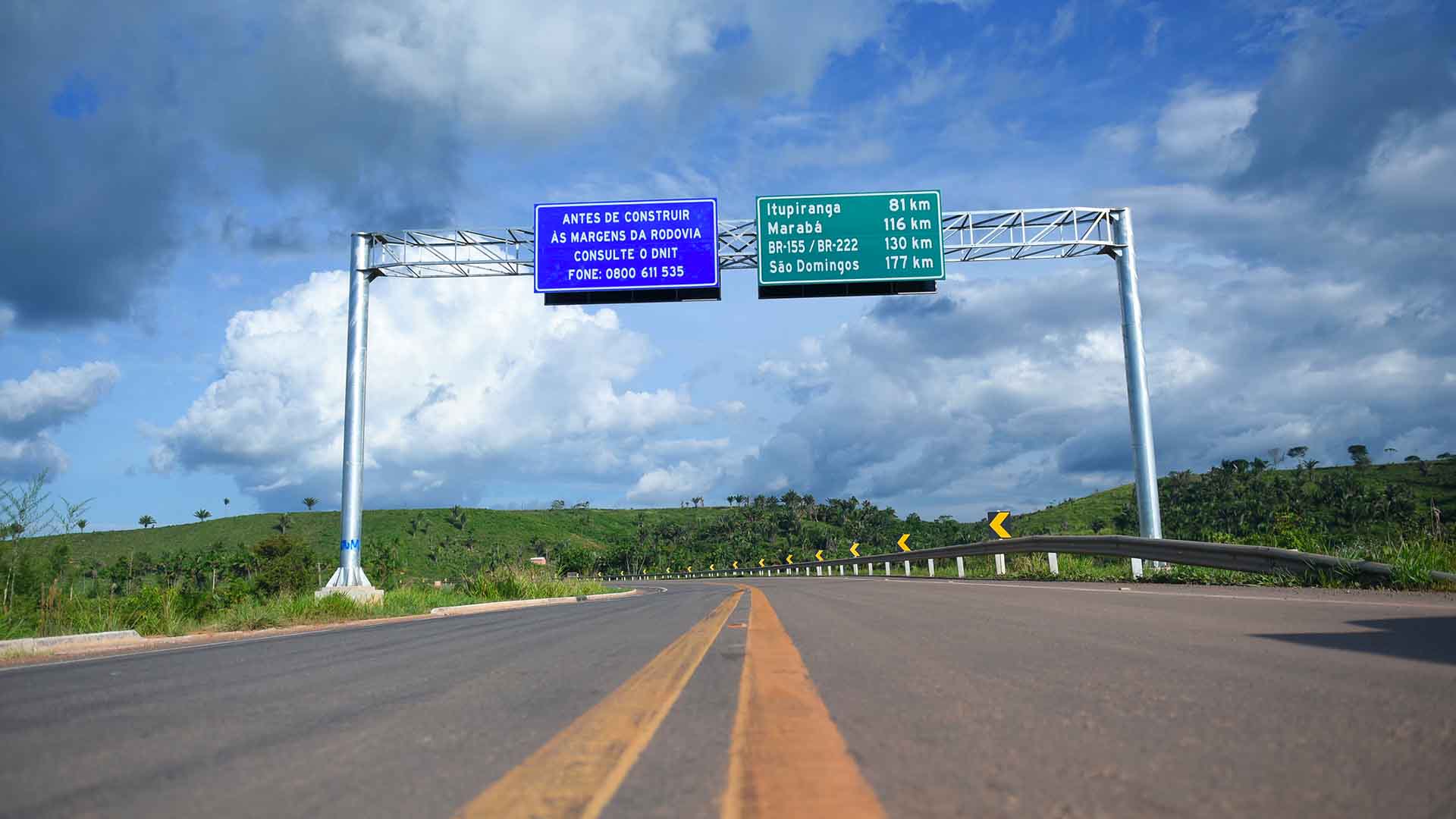 Trecho da BR-230 rompe e é interditado em Medicilândia, no PA, Pará