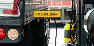 Preço do diesel impacta no bolso do caminhoneiro e jovem mecânica faz sucesso no Instagram Preço do diesel impacta no bolso do caminhoneiro e jovem mecânica faz sucesso no Instagram