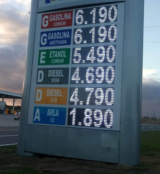 Toten mostra preços do diesel em posto