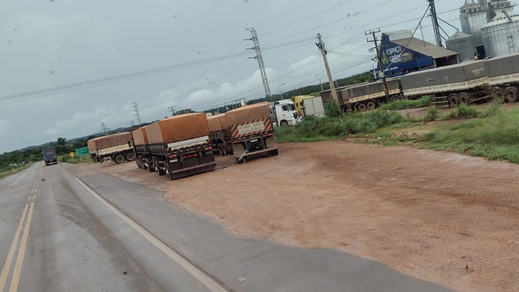 Caminhoneiros autônomos voltam a carregar em Sinop e Sorriso, no Mato Grosso