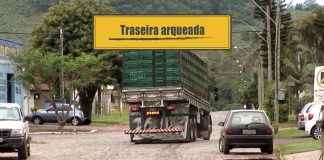 Traseira arqueada Traseira arqueada