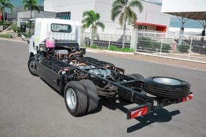 Novo caminhão 100% elétrico é lançado em evento paulista