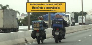 Excesso de carga na moto e emergência no trecho Excesso de carga na moto e emergência no trecho