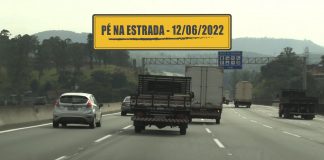 Pequenos cargueiros na rodagem e super-heróis das estradas Pequenos cargueiros na rodagem e super-heróis das estradas