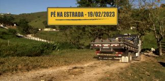 Primeira milha no transporte e caminhão no carnaval Primeira milha no transporte e caminhão no carnaval