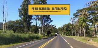 Laboratório de peças e recepção de fachada para caminhoneiros Laboratório de peças e recepção de fachada para caminhoneiros