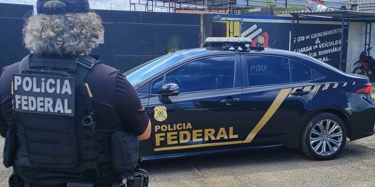 PF deflagra operação contra corrupção em serviços de guincho e guarda de veículos da PRF na Bahia