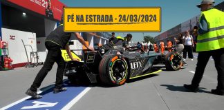 Logística da Fórmula E e placa solar no cargueiro Carro da Fórmula E