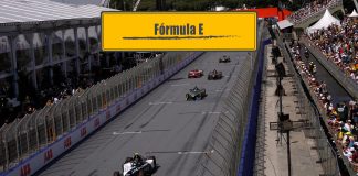 Logística da Fórmula E Visão da pista com os carros competidores da Fórmula E