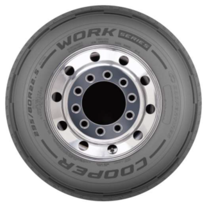 Em meio aos inúmeros desafios da indústria nacional diante da invasão dos pneus importados, a Goodyear convidou o Pé na Estrada para apresentar um novo produto. O modelo Cooper Work Series. Cooper Tires