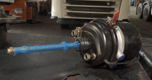 Qual o motivo das rodas dos caminhões pegarem fogo?
