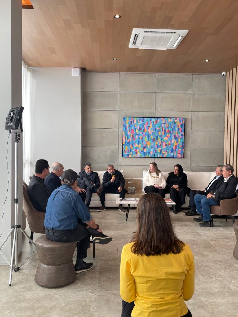 Fórum Pé na Estrada debate com transportadores a falta de motoristas