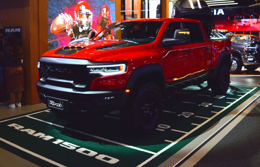 Versão esportiva da RAM sugere corrida em jardas de Futebol Americano 