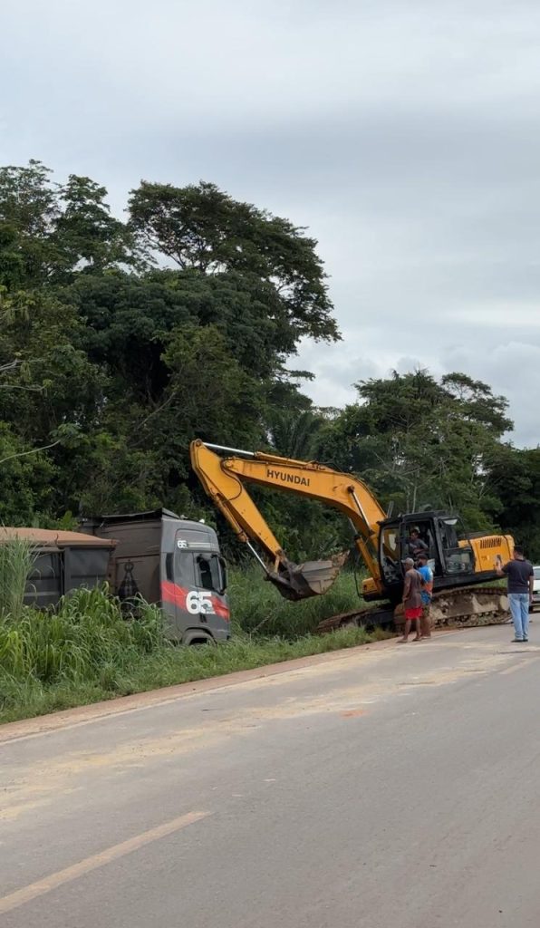 Abandono e buracos colocam motoristas em risco na BR-158 no Pará