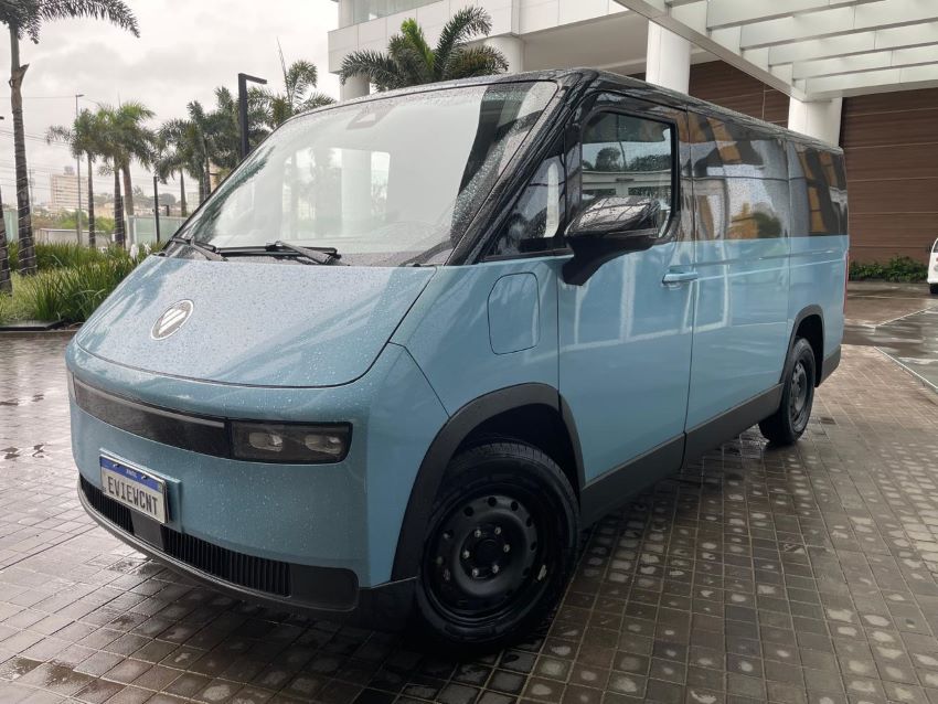 Foton aposta na mobilidade elétrica e lança 7 veículos comerciais