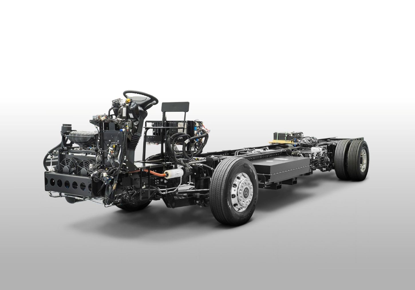 Mercedes-Benz apresenta novo eCity elétrico de piso alto na Lat.Bus 2026